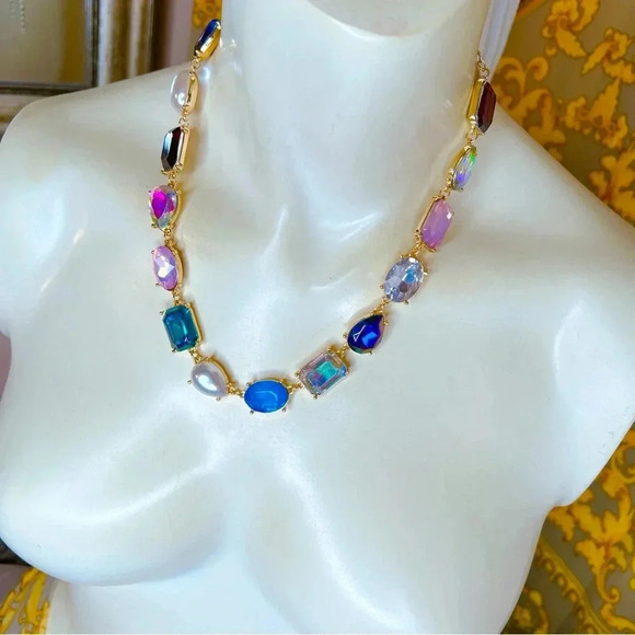 Crystal pearl 16” to 18” oval emerald pearl cut shape blue light purple NWOT! - Picture 3 of 4